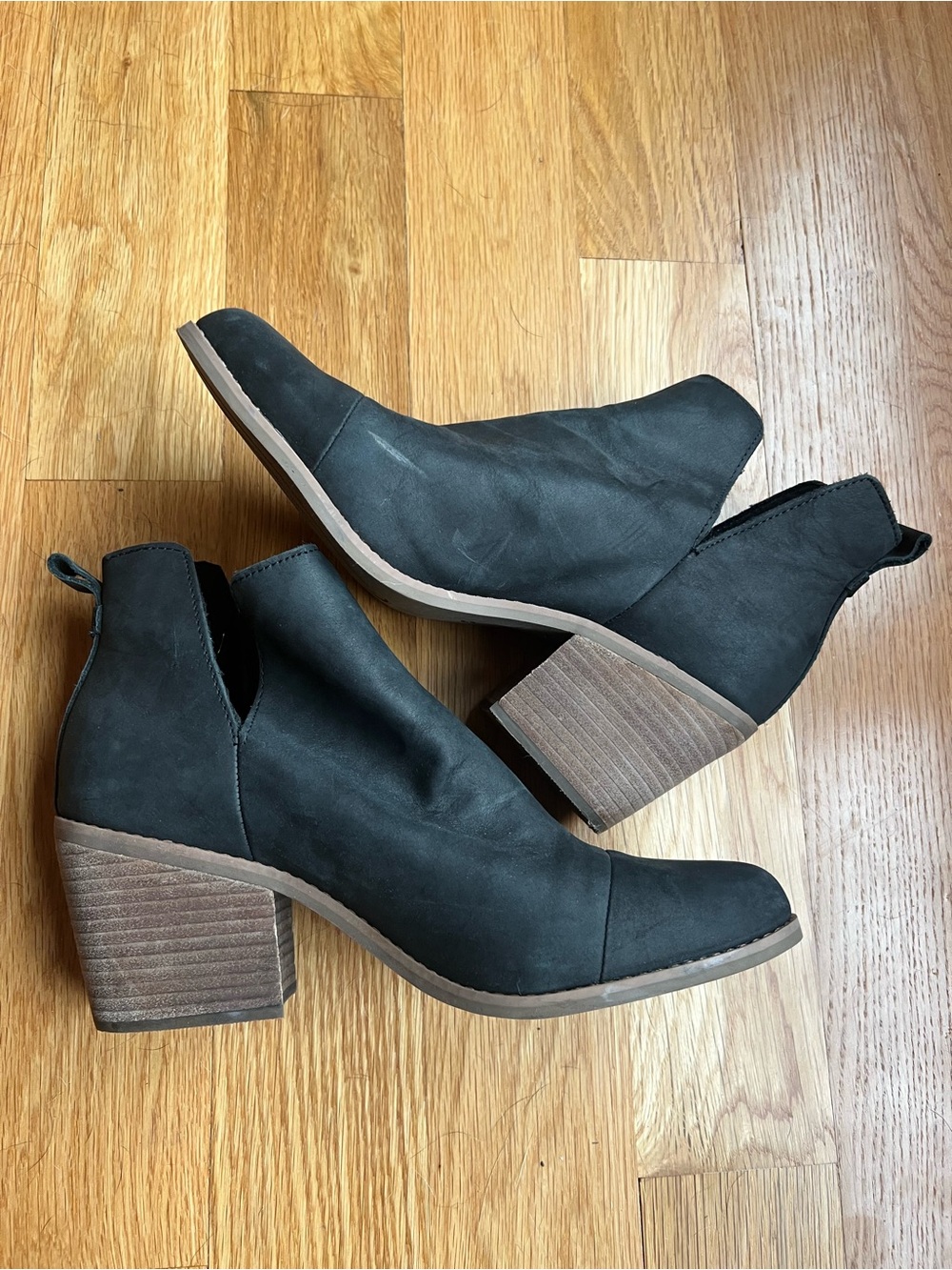 Toms Black Nubuck Ankle Booties with Stacked Heel